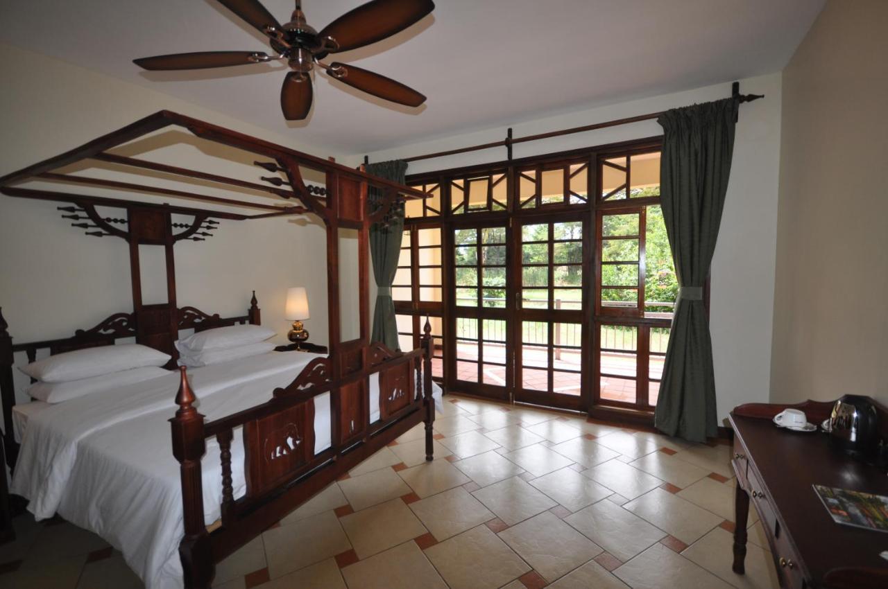 Hunters Lodge Twaandu Exterior foto