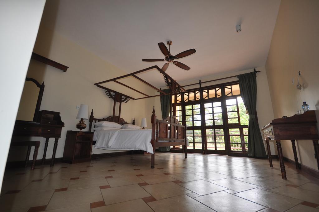 Hunters Lodge Twaandu Habitación foto