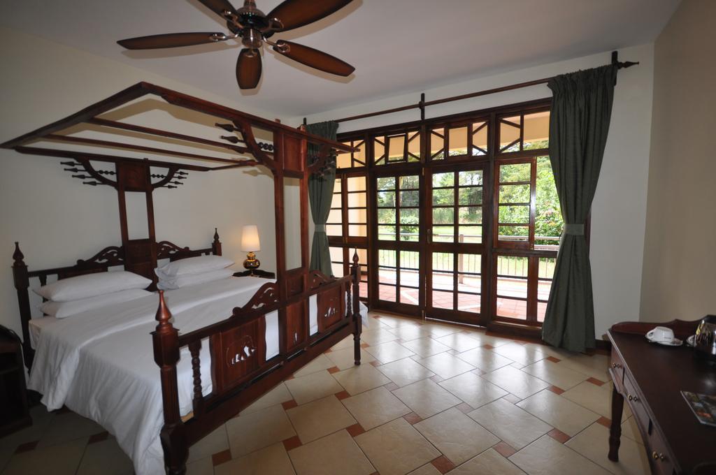 Hunters Lodge Twaandu Habitación foto
